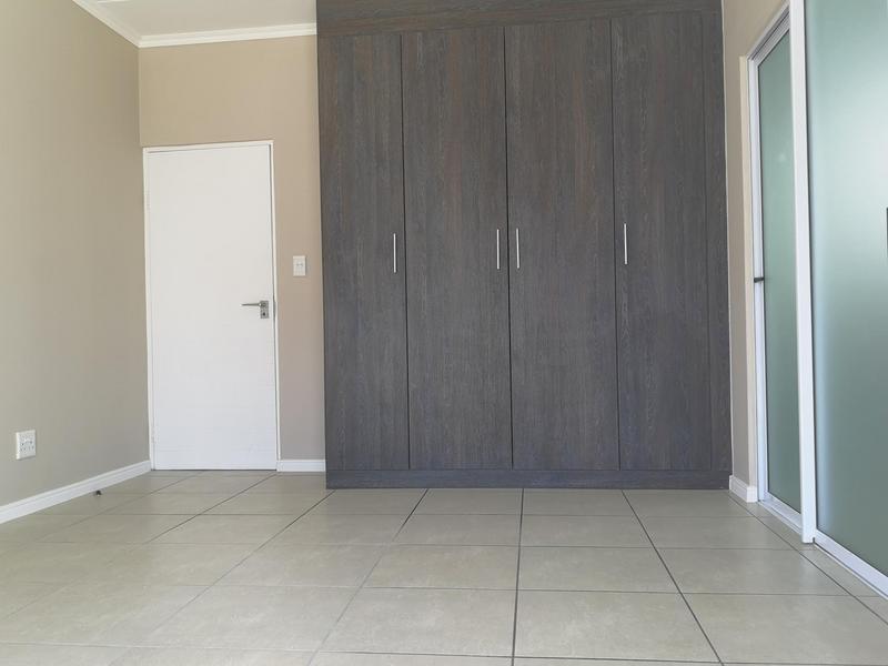 To Let 2 Bedroom Property for Rent in Sandown Western Cape